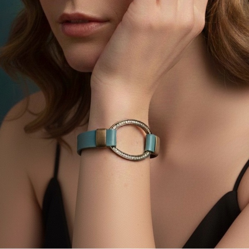 Turquoise and Bronze Oval Bracelet